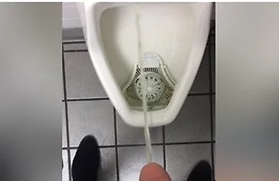 Big Bi Dick Pissing (hard & Soft)