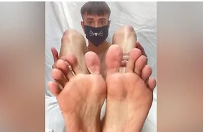 Kitty Femboy Showing Feet And Ass