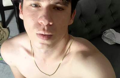 Giant Man Masturbates From the Top