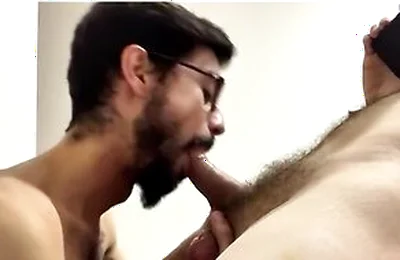 Twink Drinks It All No Drop