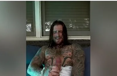 Horny College Hunk Jerk Off And Moaned After A Bath
