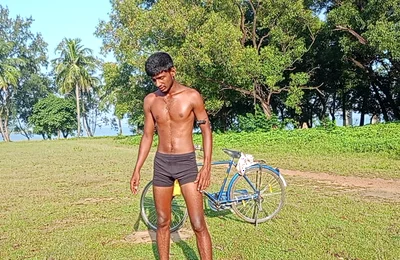 Hila Ne Se Pale Aya Exercise Jarur Karna Din Me 5 Bar Hilao Jonny Sans Ne Kaha Hai