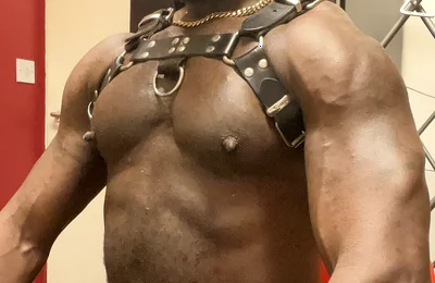 Black Muscle Butt Stretch Maintain & Self Fucking Scenes