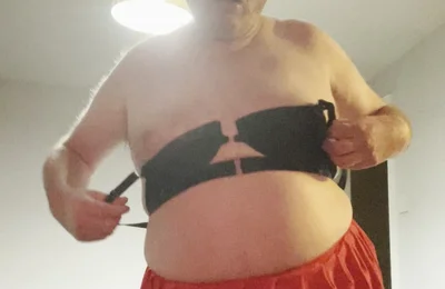 Julian Want Gay Men so Bad
