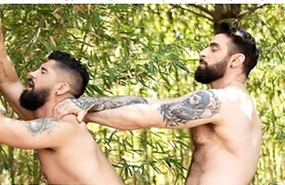 Scott Carter Watches Justin Jett Working Out In The Park, Joins Him For A Different Workout