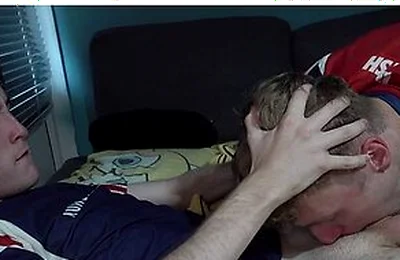Multiple Cum Shots Twinks Soaks Strangers Bed