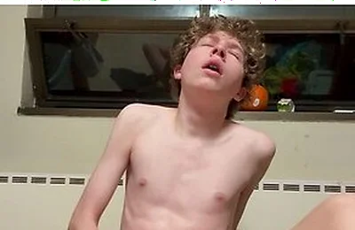 Teen 18+ Boy Masturbates(cum Shots)