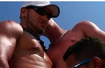 Featuring Vitor- Assmania With Douglas Torres