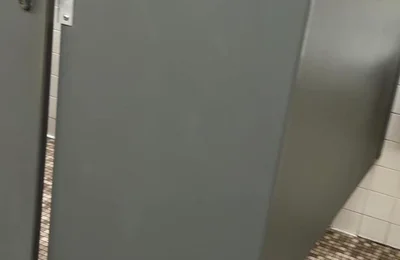 Public Sink Piss