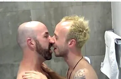 Australian Gay Tyler And Jaxon Enjoys Bubble Bath Fucking