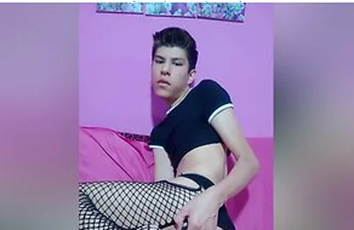 Argentine Femboy Boy Asks For A Stepdaddy To Break His Ass