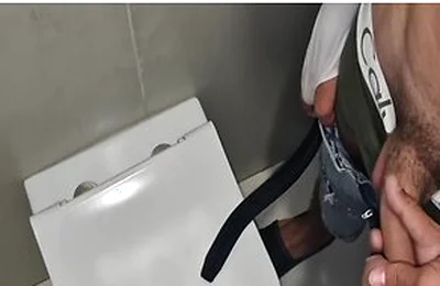 I Fucked A Straight Security Guard In The Urinal When He Stopped Me For A Check