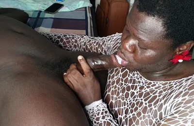 Big Dick Dude Likes It When I Look Sexy for Him.