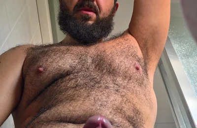 POV Muscular Bear Jerks off in the Toilet.