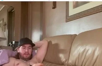 Solo Male Pleases And Edges His Self In Living Room With Loud Moaning