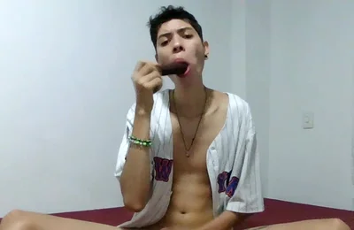 Jerking My Bick Twink Cock While Sucking a Black Dildo Until I Cum.