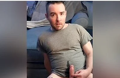 Finger Me While I Piss Myself