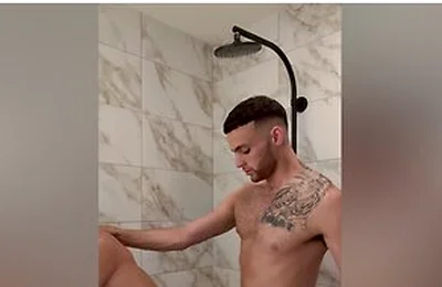 Chrispapixl Pounded His Bf Amirpounding In The Shower