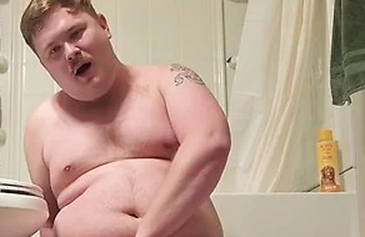 Bottom Rides Dildo And Gets Verbal