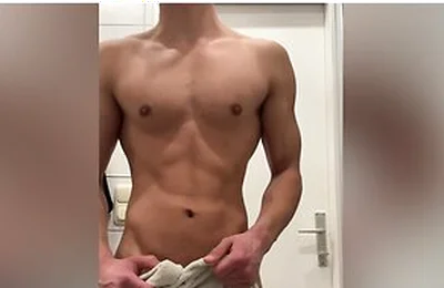 Young Muscle Hunk Show Off In The Bathroom