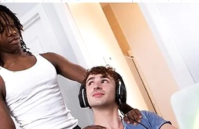 Gamer Ryan Jacobs & Roommate Jade Desire Turn Shoulder Massage Into Jerk Off Session