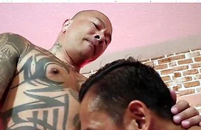 Muscle Dilf Damian Dragon Seduces Ryuji Suzuki To Destroy His Asshole