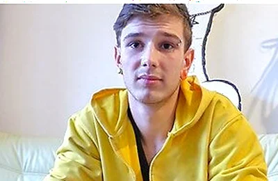 This Cute Straight Ex-jock Needs Money Fast, So He Lets A Dirty Offer Open Him Right Up