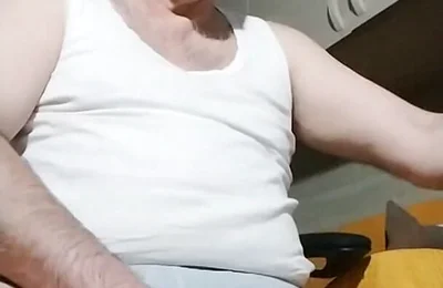 I Do Cam with a 26 Year Old Girl, a Real Slut Who Makes Me Cum!