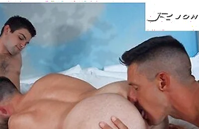 Parker Hayes Takes Two Dick Of Johnny Rapid And Jax Thirio Inside His Tight Ass