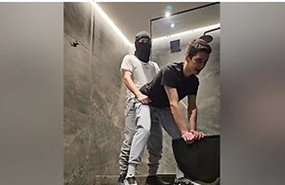 Dude Fuck Guy And Cum On Face
