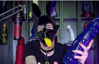 Dildo Unboxing: Luca Xl - Crackstuffers With Puppy Davey