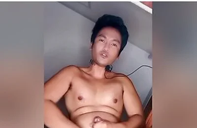Nagpaulan Ng Madaming Tamod Si Pogi. Handsome Rained Lots Of Cum