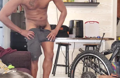 Kennie Jai Cums in Otc Wearing Bear's Face.plus Ass Eating