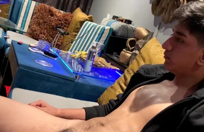 Wanker Gets a Delicious Blowjob and Cum Eating