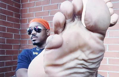 I Touch and Sniff My Soles After Bath (2) (2025)