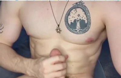Cumshot Gets Everywhere