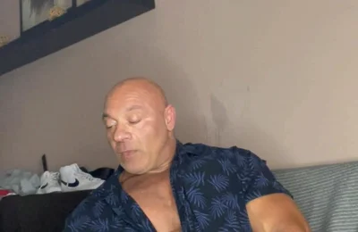 A New Naked Wank From Bodybuilder Daddy.