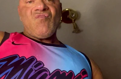 Home Alone Jerk off Bodybuilder