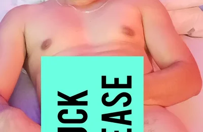 Wearing Sports Clothes I Pee and Cum in Front of the Camera