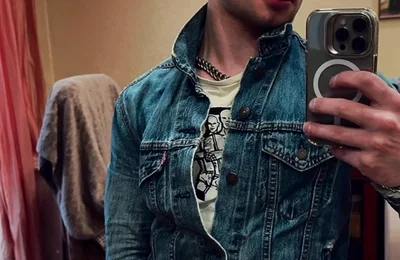 Gay Skinhead Kinkysirius Take a Gold Shower Public Toilet